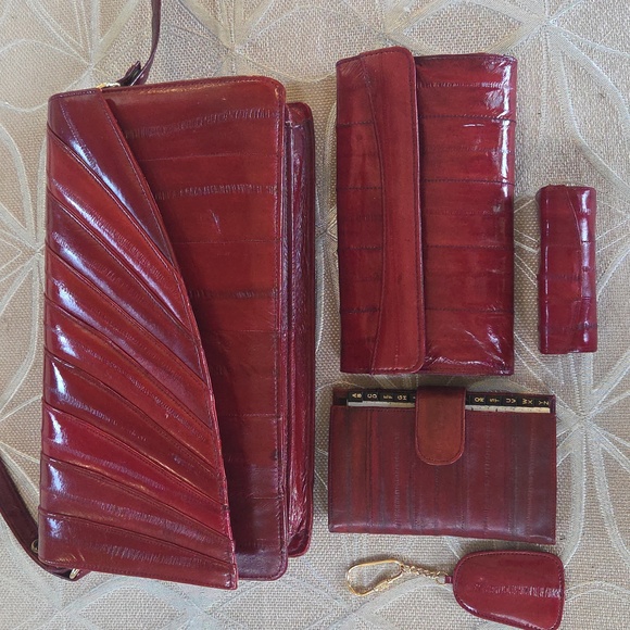 Handbags - Collection: Vintage Genuine Red Eelskin Purse And Accessories!